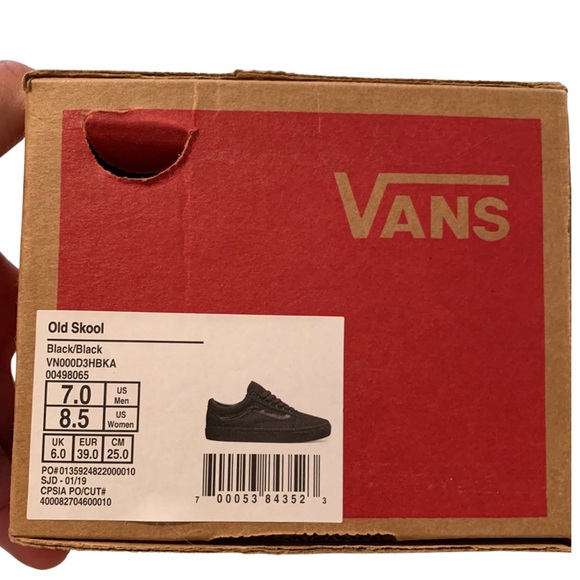 Old Skool all black Vans size 7 mens/ womens 8.5 - Picture 1 of 3